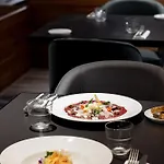 Radisson Blu Hotel, Hotel