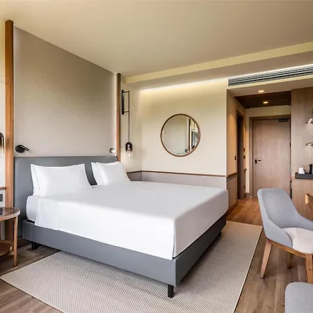 Ξενοδοχείο Radisson Blu Hotel, 4*
