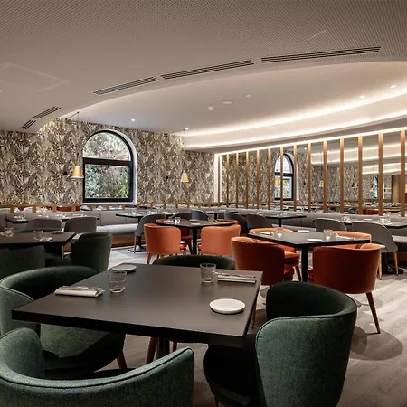 Radisson Blu Hotel, 4*