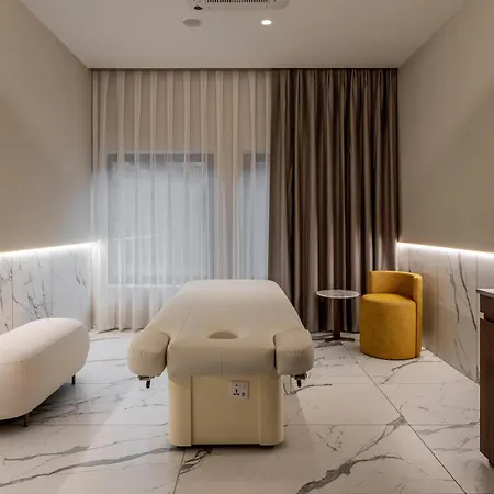 Szálloda Radisson Blu Hotel, 4*