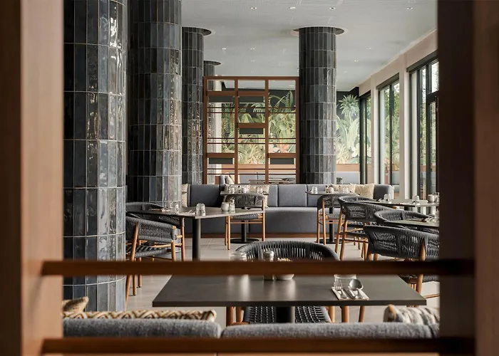 호텔 Radisson Blu Hotel, 4*