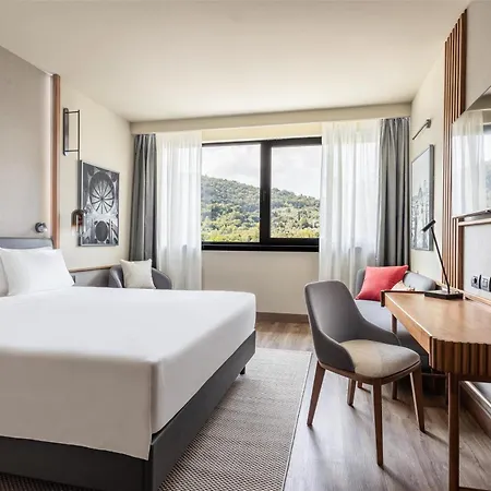 Radisson Blu Hotel, Hotel