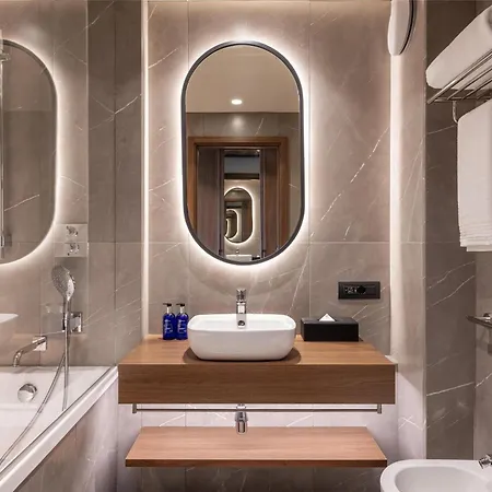 Hotel Radisson Blu Hotel, 4*