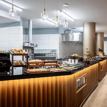 Radisson Blu Hotel, Hotel