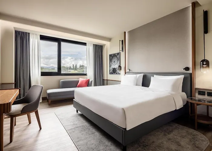 Radisson Blu Hotel, 4* Florence