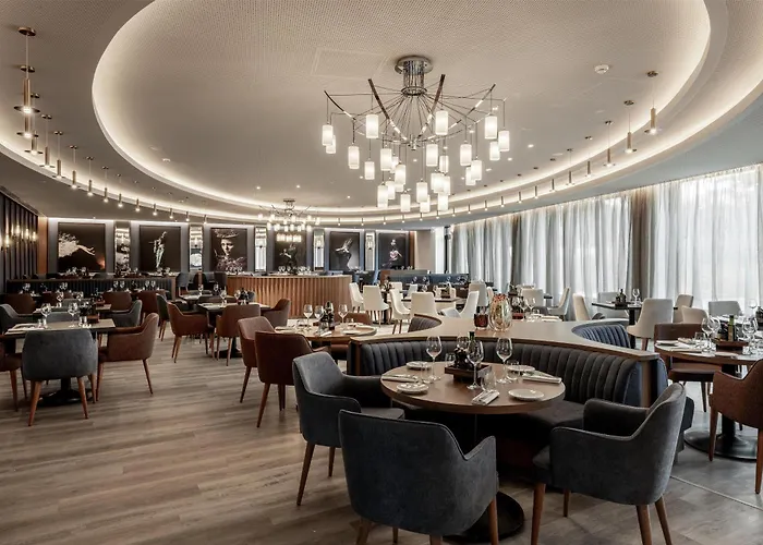 Radisson Blu Hotel, Hotel