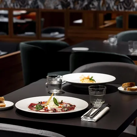 Отель Radisson Blu Hotel, Флоренция