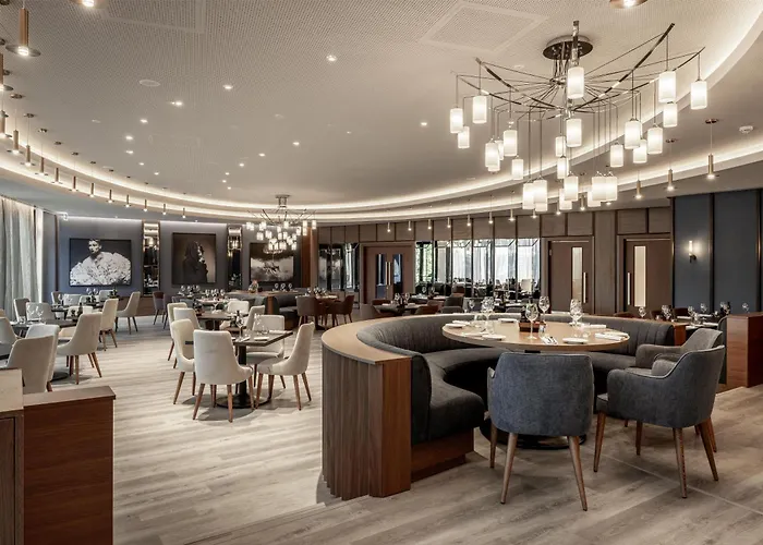 Radisson Blu Hotel, Ξενοδοχείο 4*